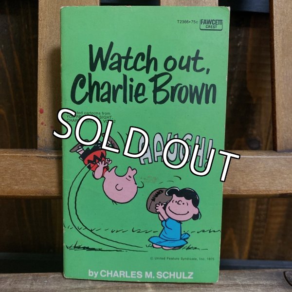 画像1: 70s Peanuts Comic Book "Watch out, Charlie Brown" (1)