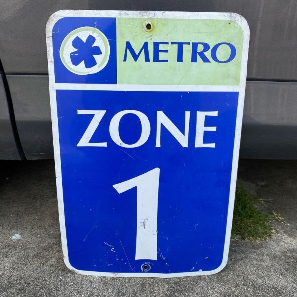 画像1: Vintage Road Sign "METRO ZONE 1" (1)