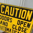 画像2: Vintage Sign "Doors Open and Close Automatically" (B) (2)