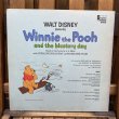 画像10: 1967s Walt Disney "Winnie the Pooh and the blustery day" Book & Record / LP (10)
