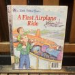 画像1: 1986s a Little Golden Book "A First Airplane Ride" (1)